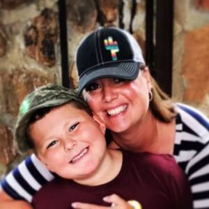 Meet your Posher, Elizabeth